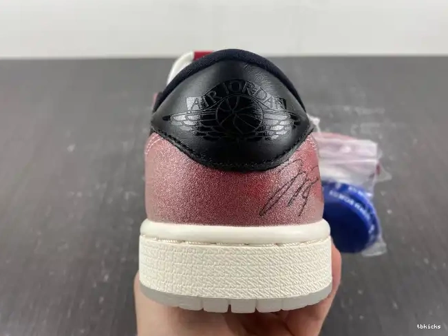 Rep TB X 1 JORDAN BLACK' LOW TROPHY AIR 'RED FN0432-017 ROOM OG 0422